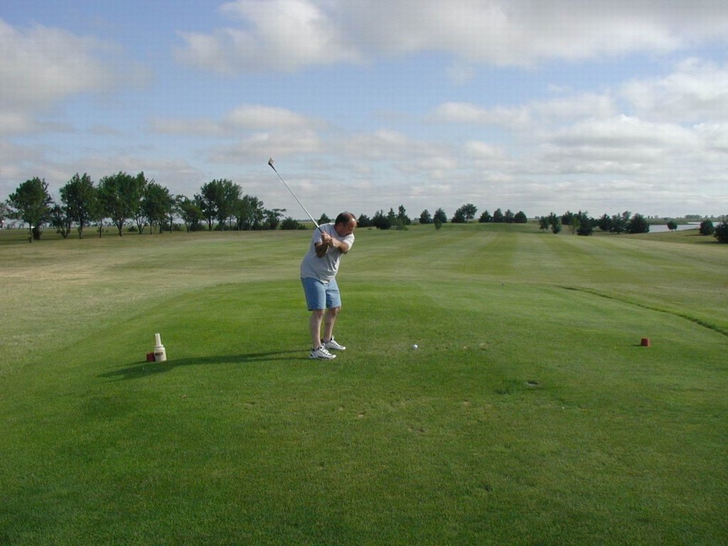 2004/07(July)/06(Golf-Fish-Lake)/1024x768_2004-07-30 08-17-55.JPG